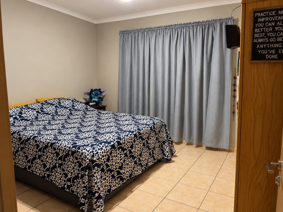 To Let 2 Bedroom Property for Rent in Melodie North West